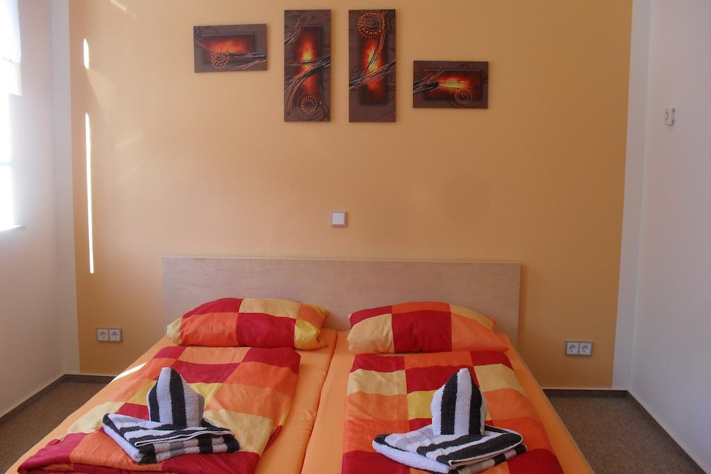 Pension Am Steinberg Muldenstein Kamer foto
